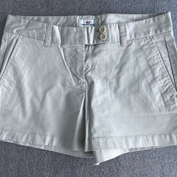 VINEYARD VINES WOMEN'S TAN CHINO SHORTS SIZE: 4 - Picture 1 of 4